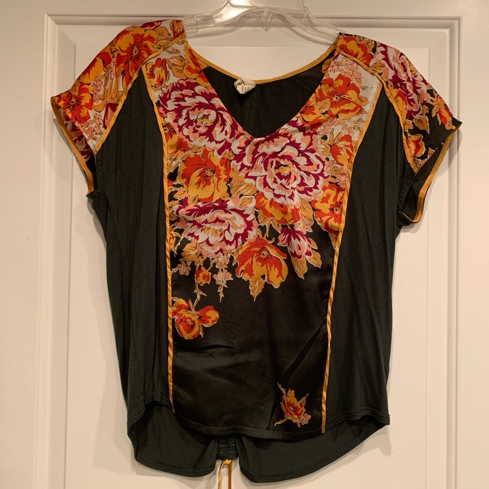 Anthropologie Tiny Evesham Floral Green Top Small